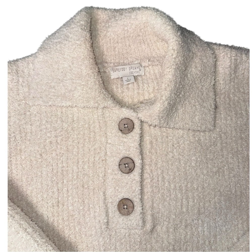 See clip 😍 New Barefoot Dreams Cozychic Button Placket Pullover. NWOT - Picture 10 of 17